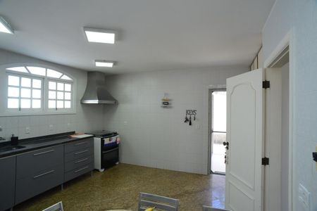 Casa de condomínio à venda com 550m², 5 quartos e 6 vagasCozinha