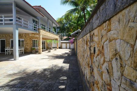 Casa de condomínio à venda com 550m², 5 quartos e 6 vagasÁrea Externa