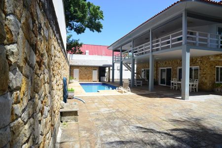 Casa de condomínio à venda com 550m², 5 quartos e 6 vagasÁrea Externa