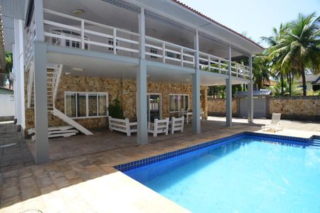 Casa de condomínio à venda com 550m², 5 quartos e 6 vagasÁrea Externa - Piscina
