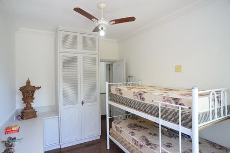 Casa de condomínio à venda com 550m², 5 quartos e 6 vagasQuarto