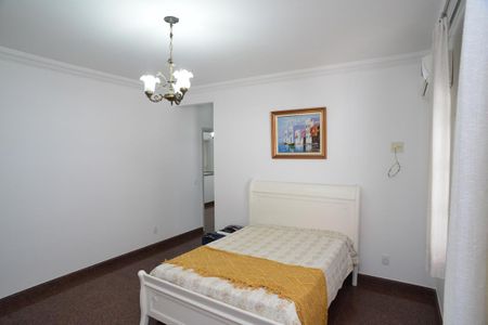 Casa de condomínio à venda com 550m², 5 quartos e 6 vagasSuíte 2