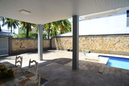 Casa de condomínio à venda com 550m², 5 quartos e 6 vagasÁrea Externa