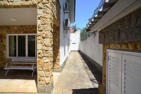 Casa de condomínio à venda com 550m², 5 quartos e 6 vagasÁrea Externa