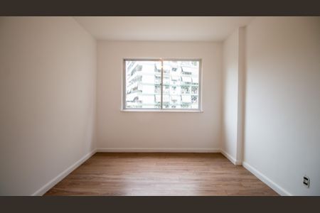 Apartamento à venda com 97m², 4 quartos e 1 vagaQuarto 2