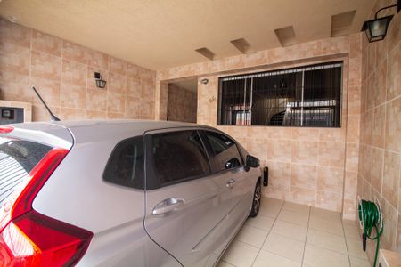 Casa à venda com 90m², 3 quartos e 2 vagasGaragem