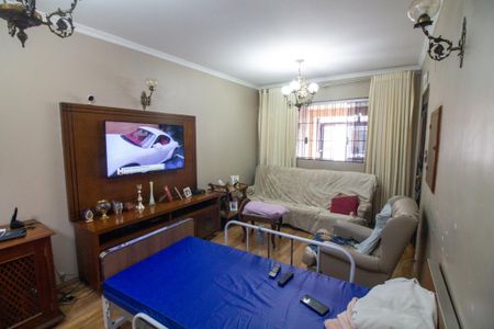 Casa à venda com 90m², 3 quartos e 2 vagasSala