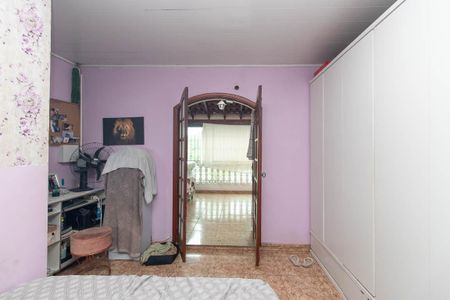 Casa à venda com 213m², 3 quartos e 3 vagasQuarto Suíte