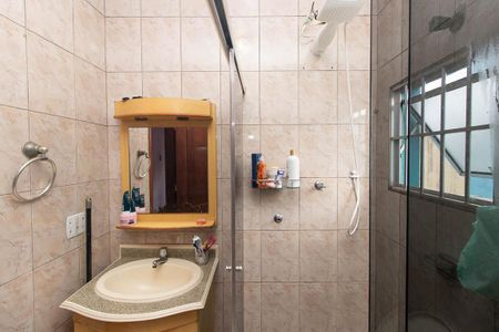 Casa à venda com 213m², 3 quartos e 3 vagasBanheiro 2