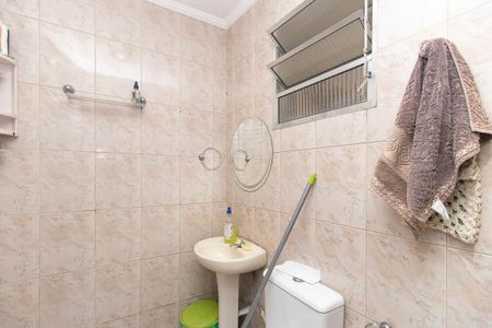 Casa à venda com 213m², 3 quartos e 3 vagasBanheiro 1