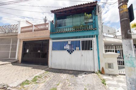 Casa à venda com 213m², 3 quartos e 3 vagasFachada