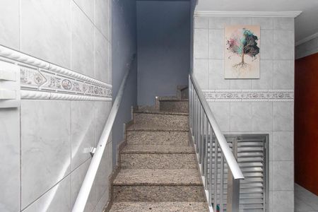 Casa à venda com 213m², 3 quartos e 3 vagasEscada