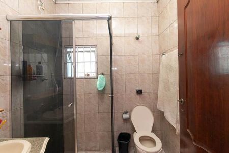 Casa à venda com 213m², 3 quartos e 3 vagasBanheiro 2