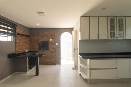 Casa para alugar com 108m², 3 quartos e 2 vagas Casa para alugar com 108m², 3 quartos e 2 vagasCozinha