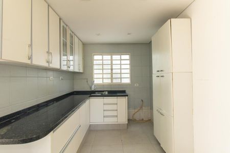 Casa para alugar com 108m², 3 quartos e 2 vagas Casa para alugar com 108m², 3 quartos e 2 vagasCozinha