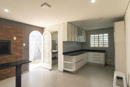 Casa para alugar com 108m², 3 quartos e 2 vagas Casa para alugar com 108m², 3 quartos e 2 vagasCozinha