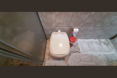 Casa à venda com 250m², 2 quartos e 10 vagas Casa à venda com 250m², 2 quartos e 10 vagasBanheiro