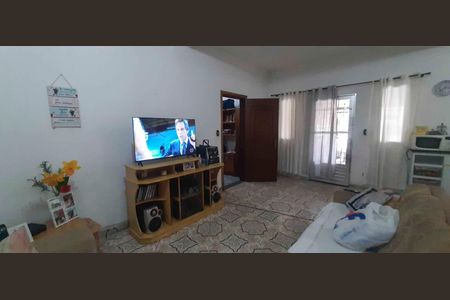 Casa à venda com 250m², 2 quartos e 10 vagas Casa à venda com 250m², 2 quartos e 10 vagasSala