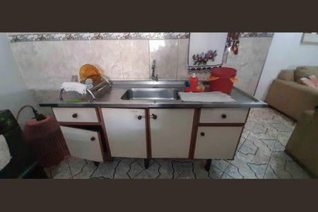 Casa à venda com 250m², 2 quartos e 10 vagas Casa à venda com 250m², 2 quartos e 10 vagasCozinha