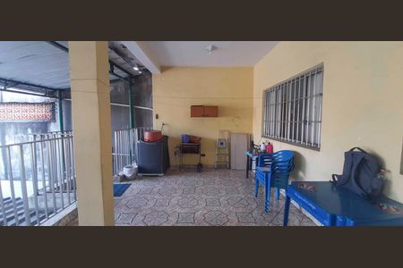 Casa à venda com 250m², 2 quartos e 10 vagas Casa à venda com 250m², 2 quartos e 10 vagasÁrea comum