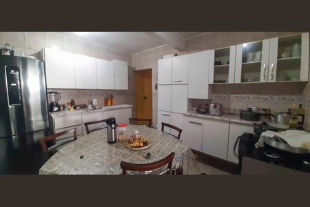 Casa à venda com 250m², 3 quartos e 10 vagasCozinha