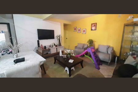 Casa à venda com 250m², 3 quartos e 10 vagasSala de TV