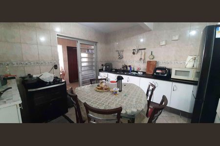 Casa à venda com 250m², 3 quartos e 10 vagasCozinha