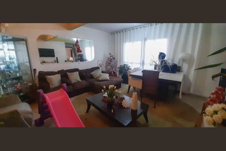 Casa à venda com 250m², 3 quartos e 10 vagasSala de TV