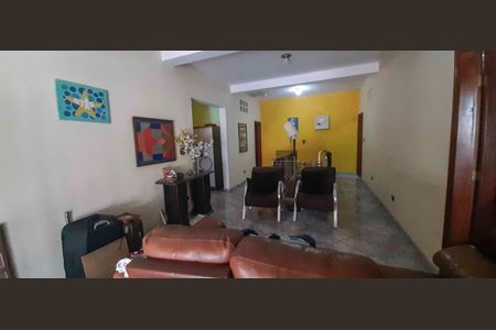 Casa à venda com 250m², 3 quartos e 10 vagasSala de Estar