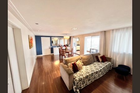 Apartamento à venda com 122m², 4 quartos e 2 vagas Apartamento à venda com 122m², 4 quartos e 2 vagasSala