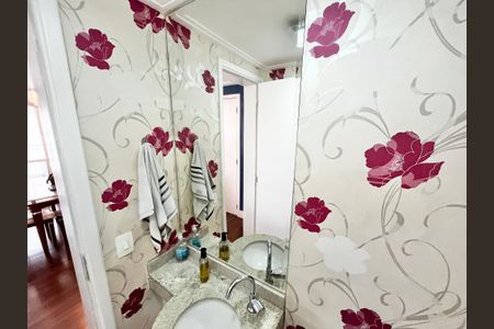 Apartamento à venda com 122m², 4 quartos e 2 vagas Apartamento à venda com 122m², 4 quartos e 2 vagasLavabo