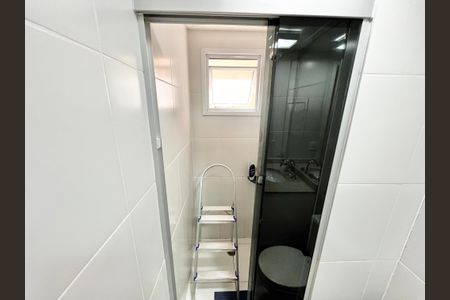 Apartamento à venda com 122m², 4 quartos e 2 vagas Apartamento à venda com 122m², 4 quartos e 2 vagasBanheiro