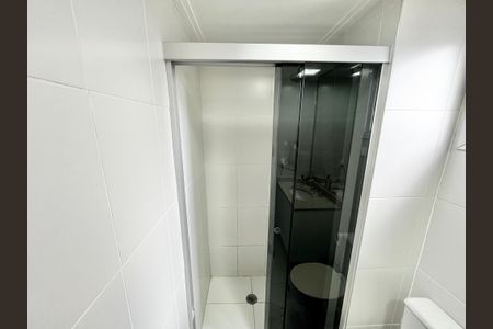 Apartamento à venda com 122m², 4 quartos e 2 vagas Apartamento à venda com 122m², 4 quartos e 2 vagasBanheiro da Suite