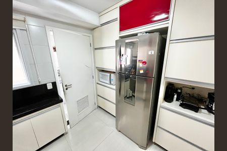 Apartamento à venda com 122m², 4 quartos e 2 vagas Apartamento à venda com 122m², 4 quartos e 2 vagasCozinha