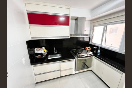 Apartamento à venda com 122m², 4 quartos e 2 vagas Apartamento à venda com 122m², 4 quartos e 2 vagasCozinha