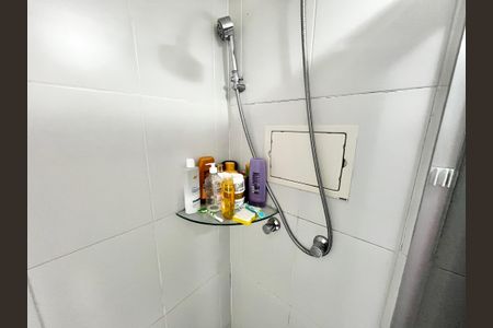 Apartamento à venda com 122m², 4 quartos e 2 vagas Apartamento à venda com 122m², 4 quartos e 2 vagasBanheiro da Suite