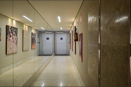 Apartamento à venda com 44m², 1 quarto e 2 vagasHall de entrada