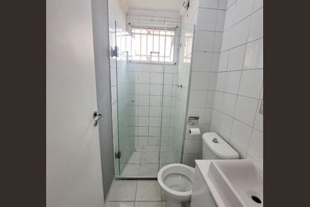 Banheiro de apartamento à venda com 2 quartos, 48m² em Conceicao, Osasco