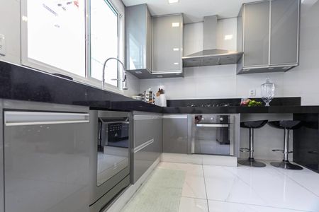 Apartamento à venda com 170m², 3 quartos e 2 vagas Apartamento à venda com 170m², 3 quartos e 2 vagasCozinha