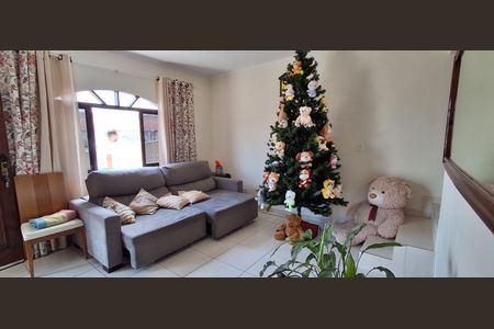 Casa à venda com 423m², 4 quartos e 3 vagas Casa à venda com 423m², 4 quartos e 3 vagasSala casa 2