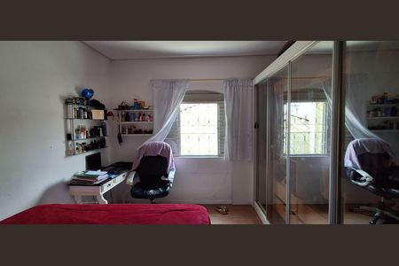 Casa à venda com 423m², 4 quartos e 3 vagas Casa à venda com 423m², 4 quartos e 3 vagasQuarto 2