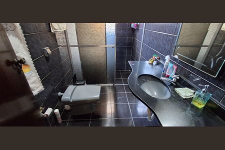 Casa à venda com 423m², 4 quartos e 3 vagas Casa à venda com 423m², 4 quartos e 3 vagasBanheiro 2 casa 2