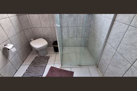 Casa à venda com 423m², 4 quartos e 3 vagas Casa à venda com 423m², 4 quartos e 3 vagasBanheiro Social