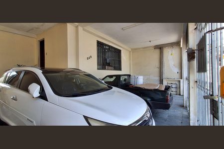 Casa à venda com 423m², 4 quartos e 3 vagas Casa à venda com 423m², 4 quartos e 3 vagasGaragem