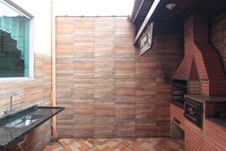 Casa de condomínio à venda com 102m², 2 quartos e 1 vagaÁrea Gourmet