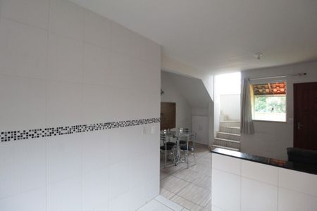 Casa de condomínio à venda com 102m², 2 quartos e 1 vagaCozinha e Área de Serviço