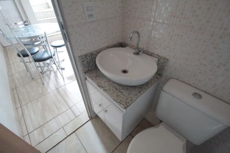 Casa de condomínio à venda com 102m², 2 quartos e 1 vagaLavabo