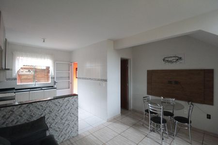 Sala de casa de condomínio à venda com 2 quartos, 102m² em São Benedito, Belo Horizonte