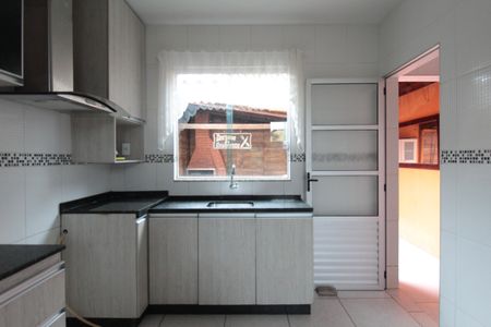 Casa de condomínio à venda com 102m², 2 quartos e 1 vagaCozinha e Área de Serviço