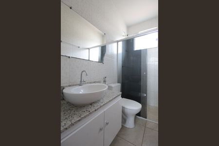 Casa de condomínio à venda com 102m², 2 quartos e 1 vagaBanheiro Social